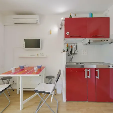 Le Clos Des Lavandes-1 By Interhome