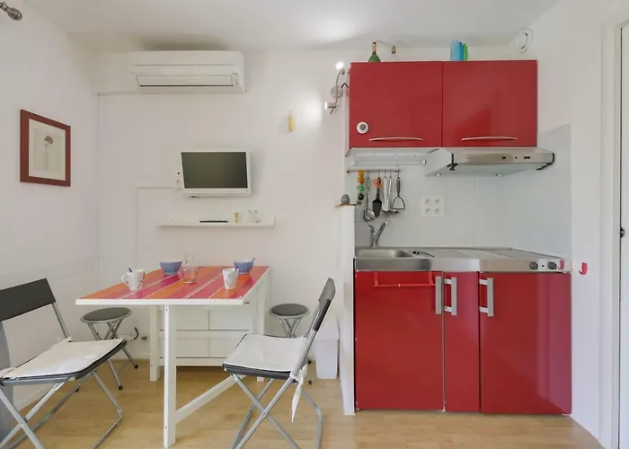 Le Clos Des Lavandes-1 By Interhome